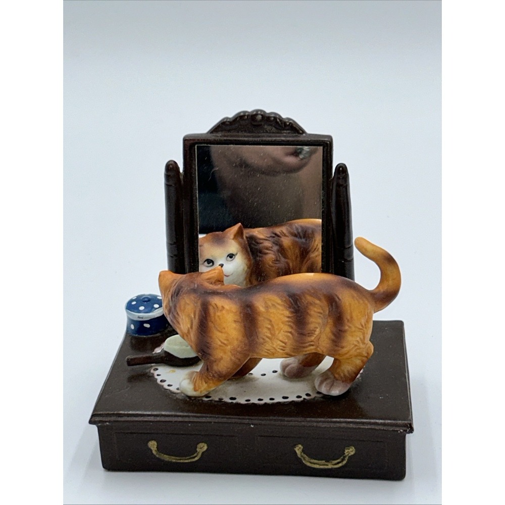 Rare Vintage 1980's J.S.N.Y.~Cat In The Dresser Mirror Figurine~